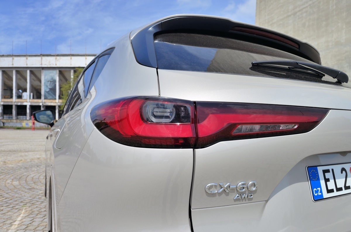 mazda-cx-60-2023-38