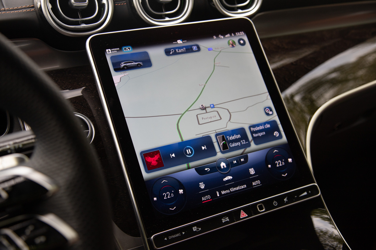 mercedes-benz-glc-2023-13