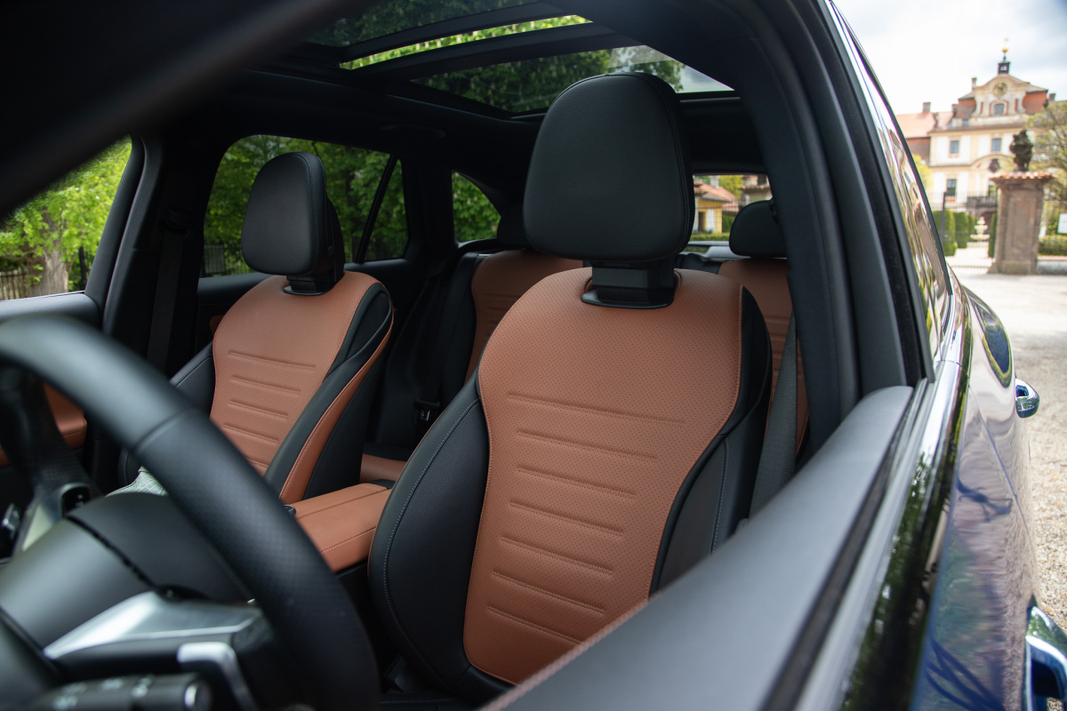 mercedes-benz-glc-2023-20