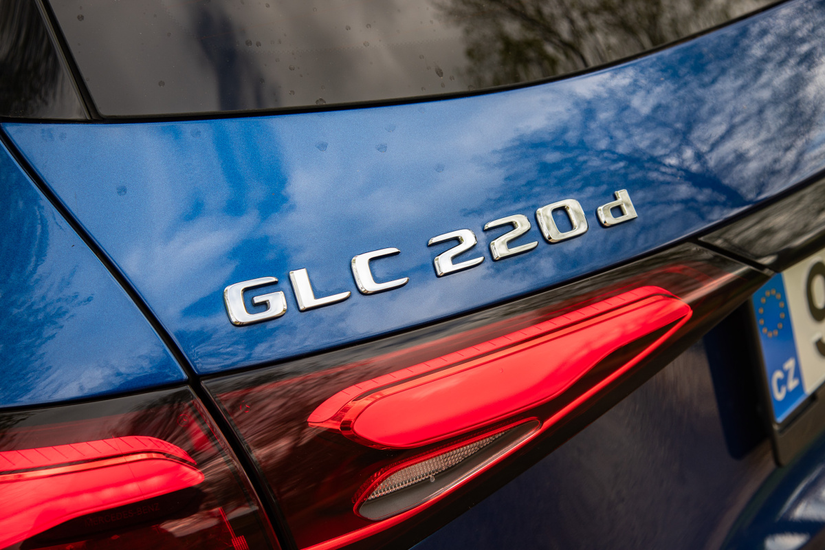 mercedes-benz-glc-2023-6