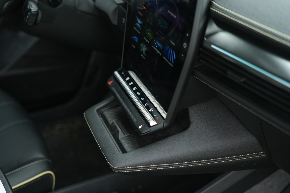 renault-megane-e-tech-2023-10