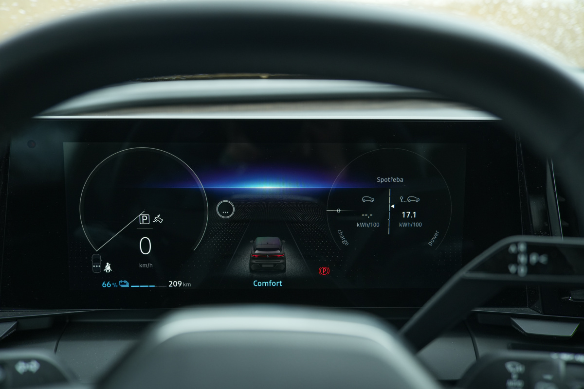 renault-megane-e-tech-2023-12