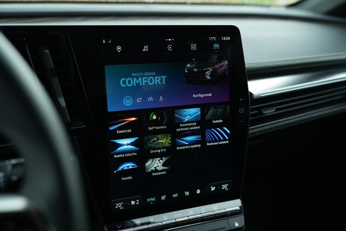 renault-megane-e-tech-2023-13