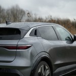 renault-megane-e-tech-2023-18