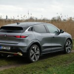 renault-megane-e-tech-2023-21