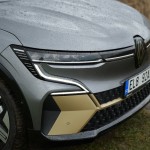renault-megane-e-tech-2023-25