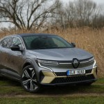 renault-megane-e-tech-2023-28