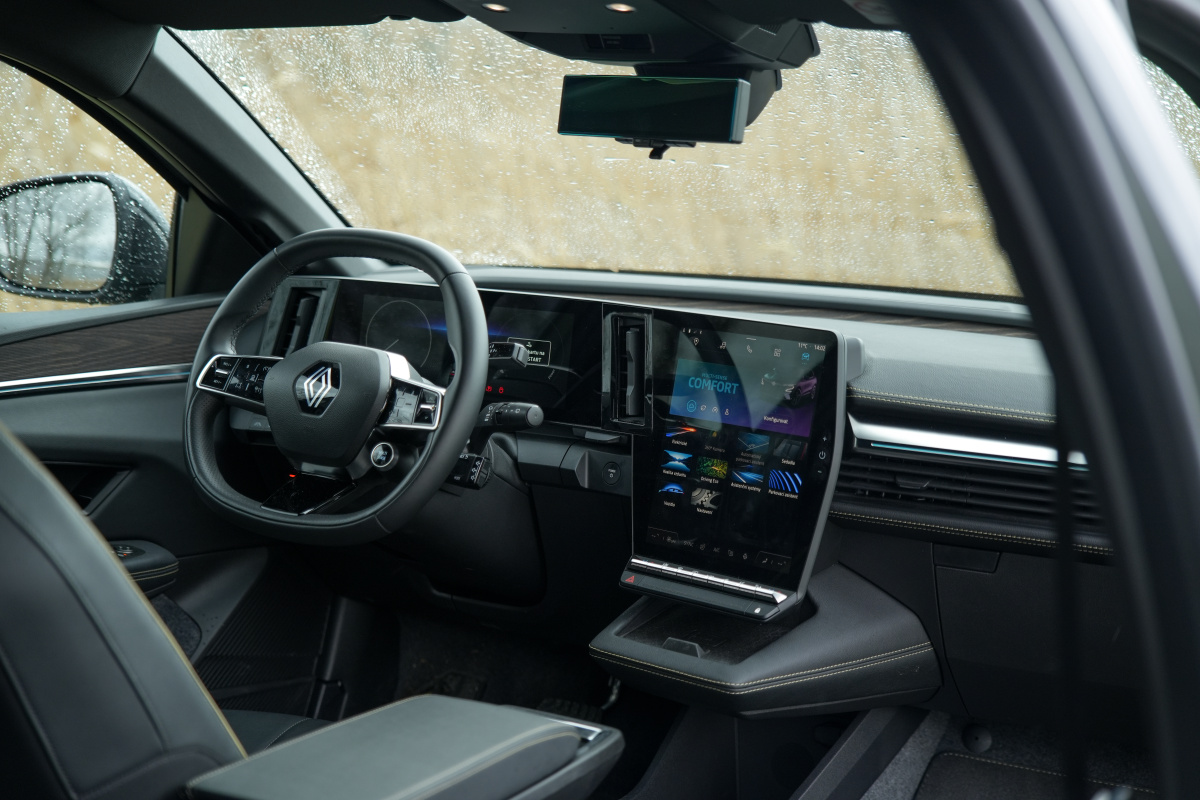renault-megane-e-tech-2023-3