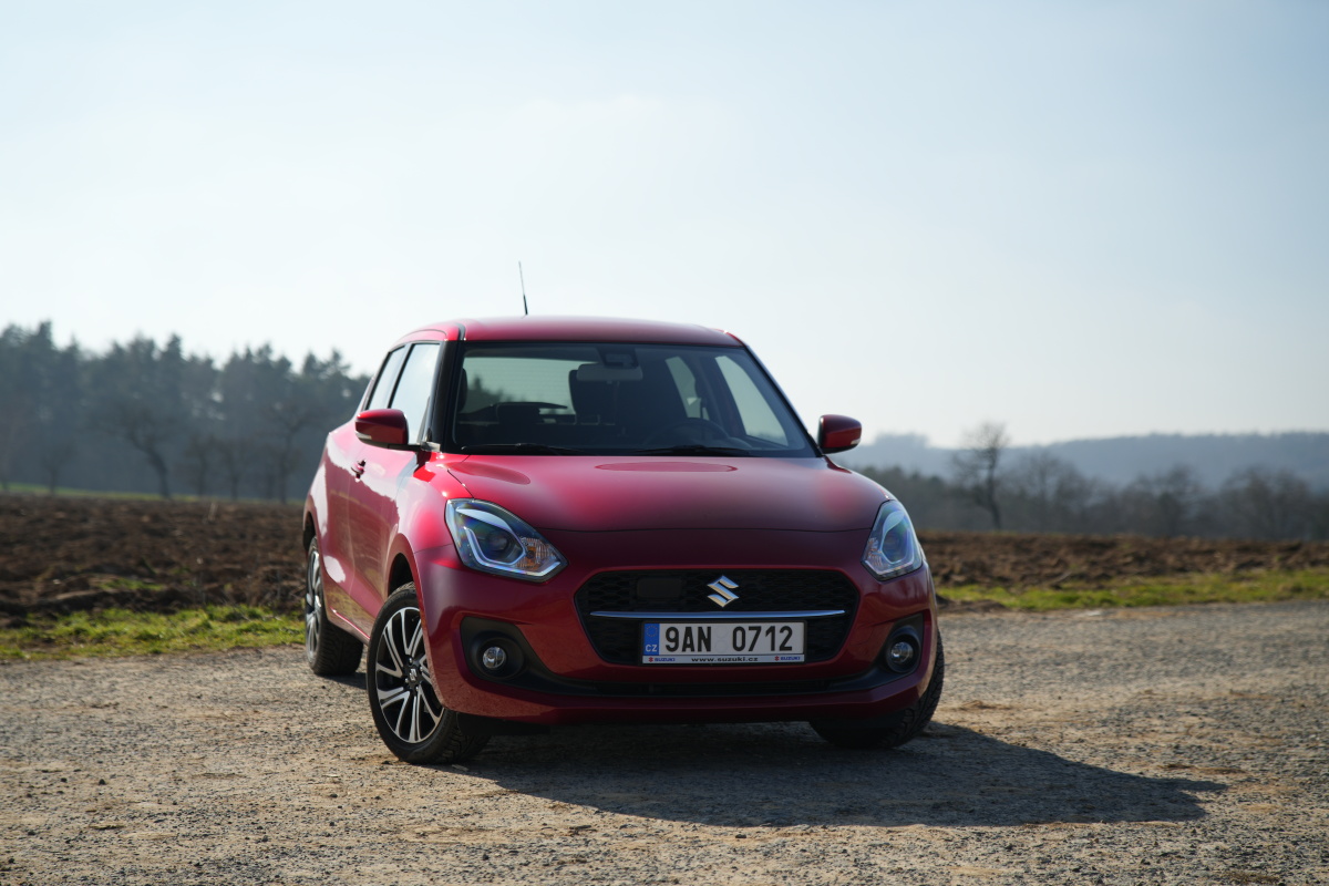 suzuki-swift-2023-2