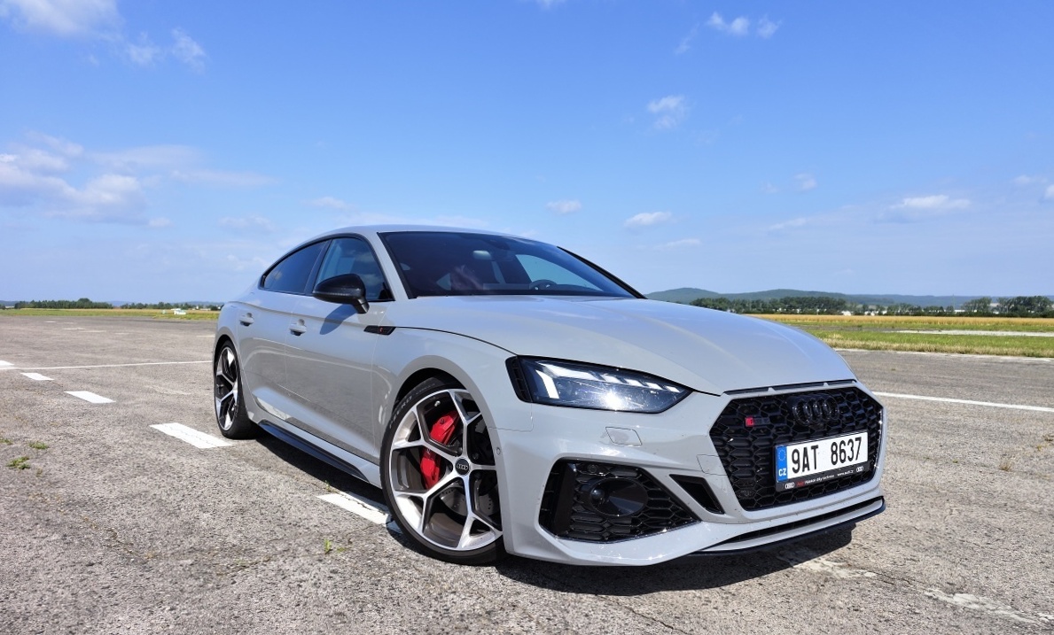 audi-rs-5-sportback-competition-plus-2023-1