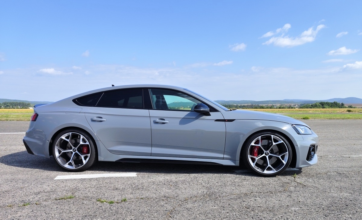 audi-rs-5-sportback-competition-plus-2023-47
