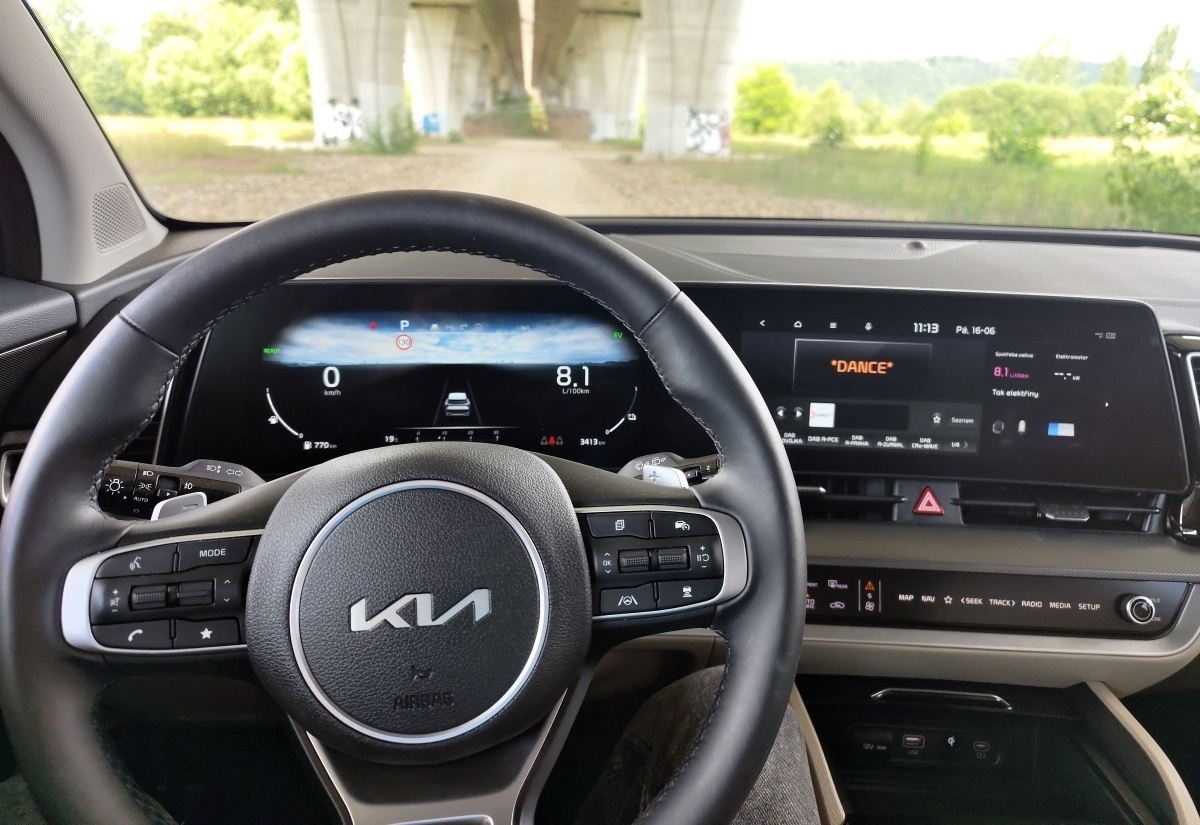 kia-sportage-2023-16