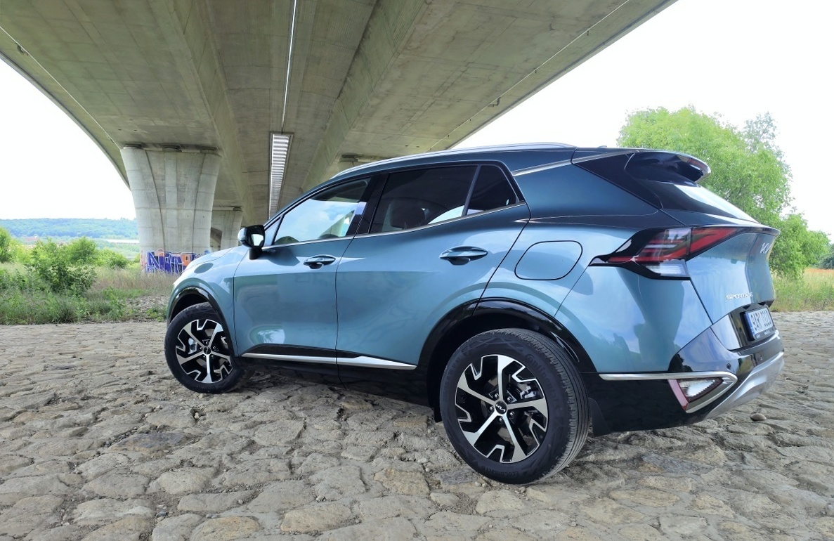 kia-sportage-2023-48