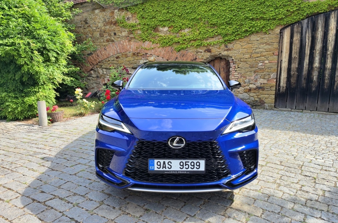 lexus-rx-2023-10