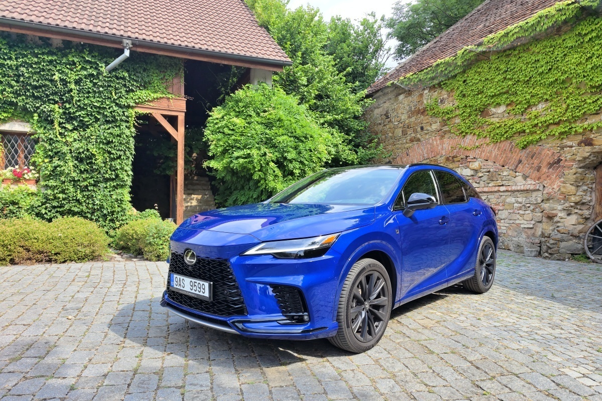 lexus-rx-2023-1