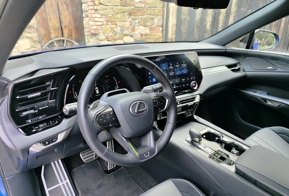 lexus-rx-2023-21