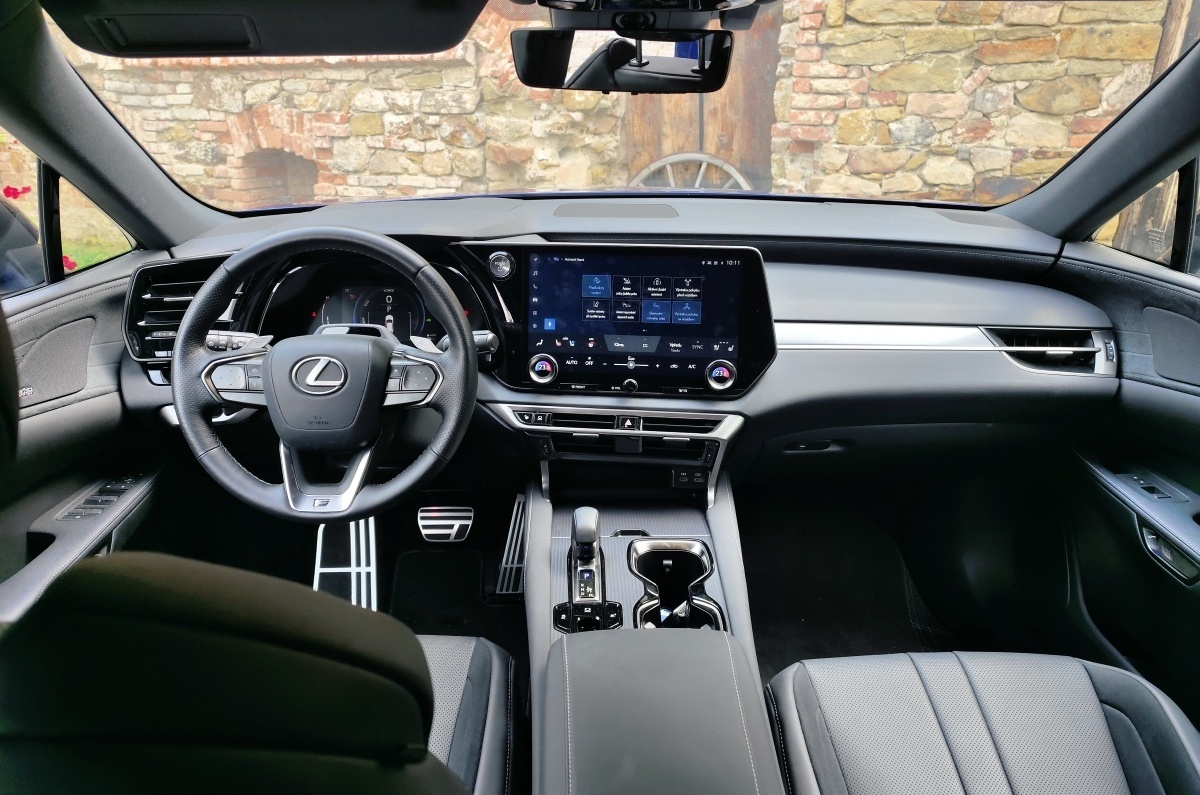 lexus-rx-2023-26