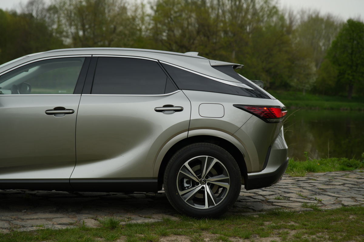 lexus-rx-2023-4
