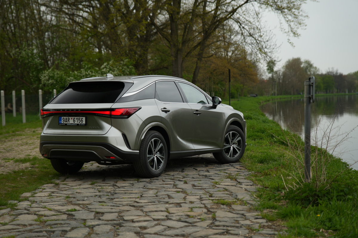 lexus-rx-2023-9
