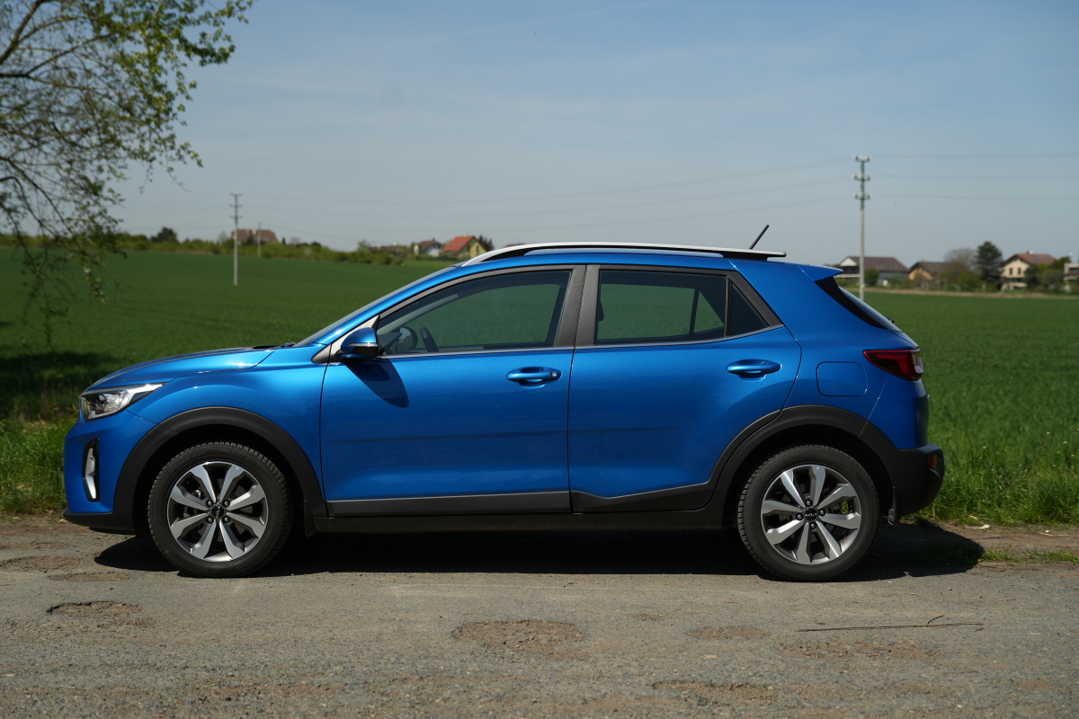 kia-stonic-2023-20