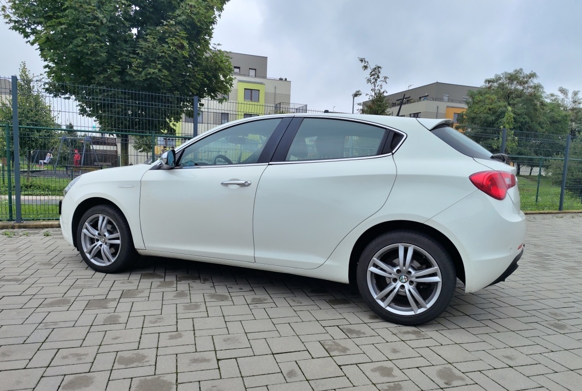 alfa-romeo-giulietta-27