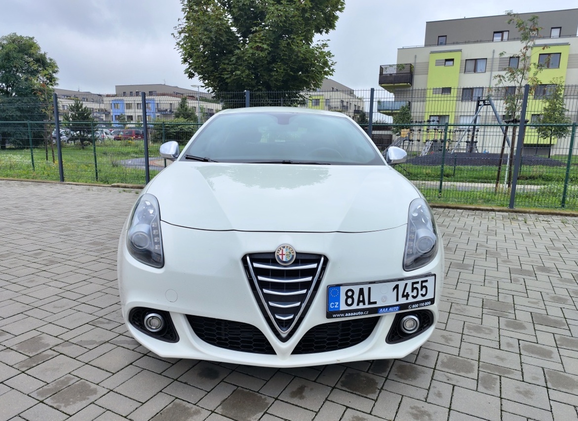 alfa-romeo-giulietta-3