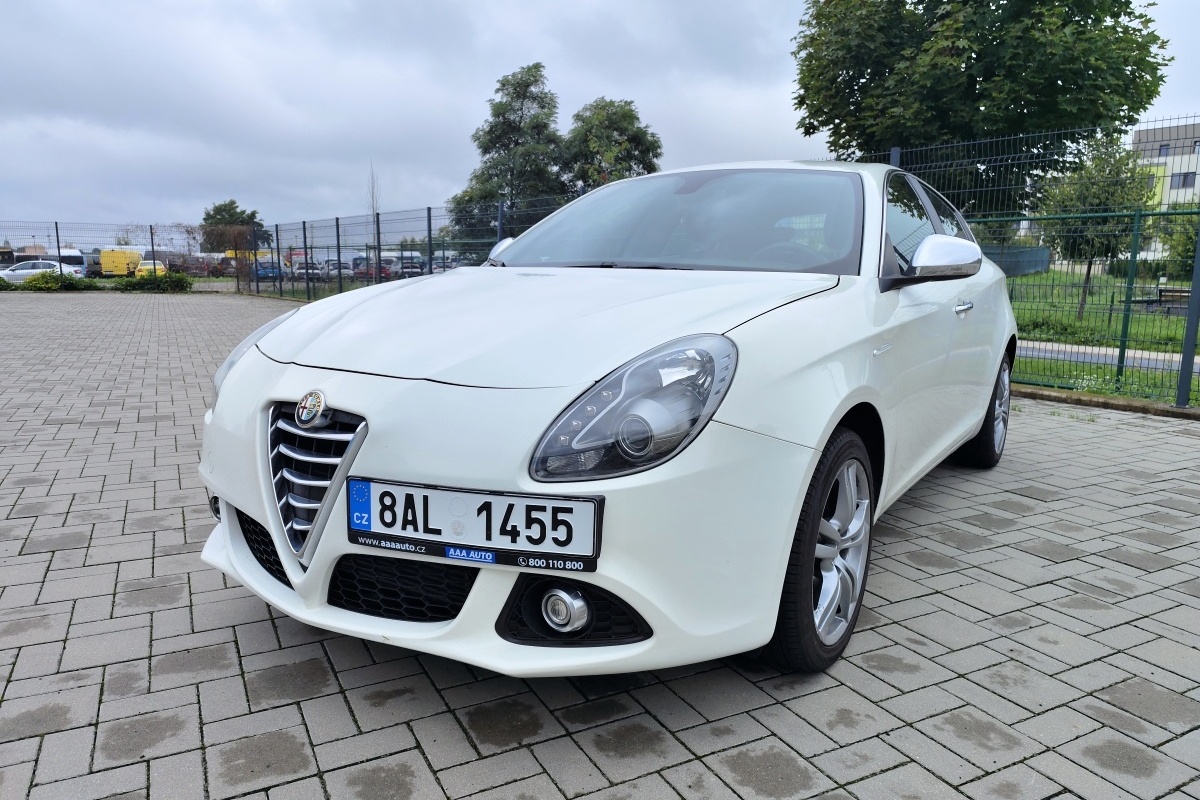alfa-romeo-giulietta-4