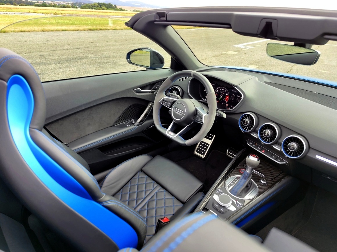 audi-tt-roadster-2023-23