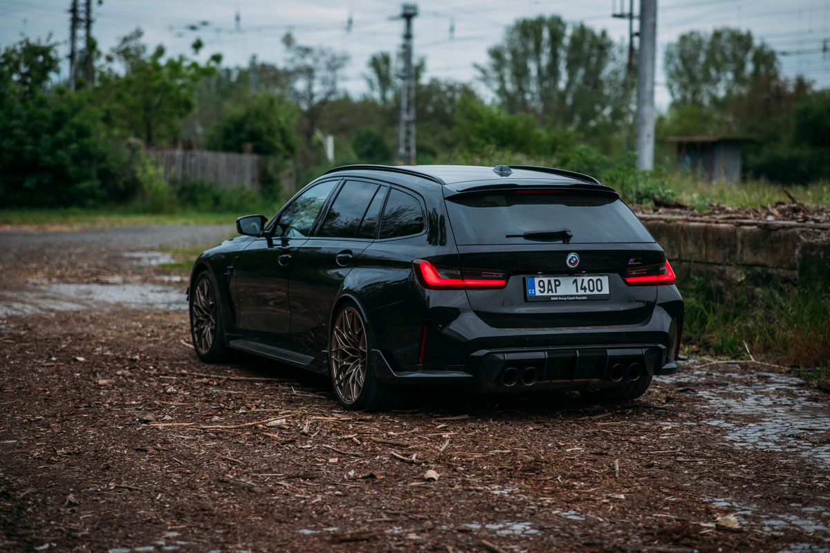 bmw-m3-touring-2023-45