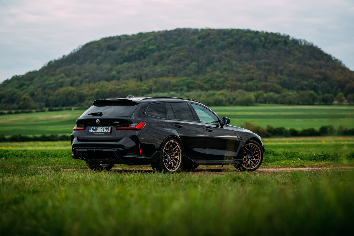 bmw-m3-touring-2023-63