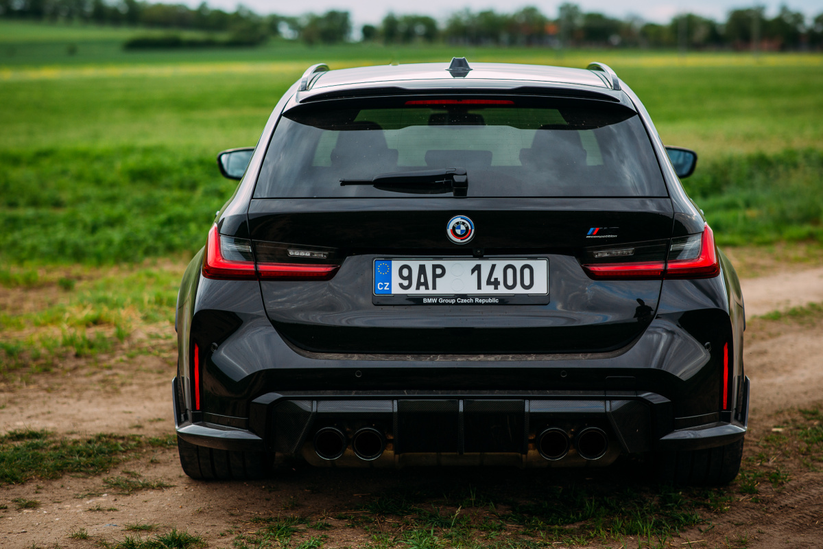 bmw-m3-touring-2023-66