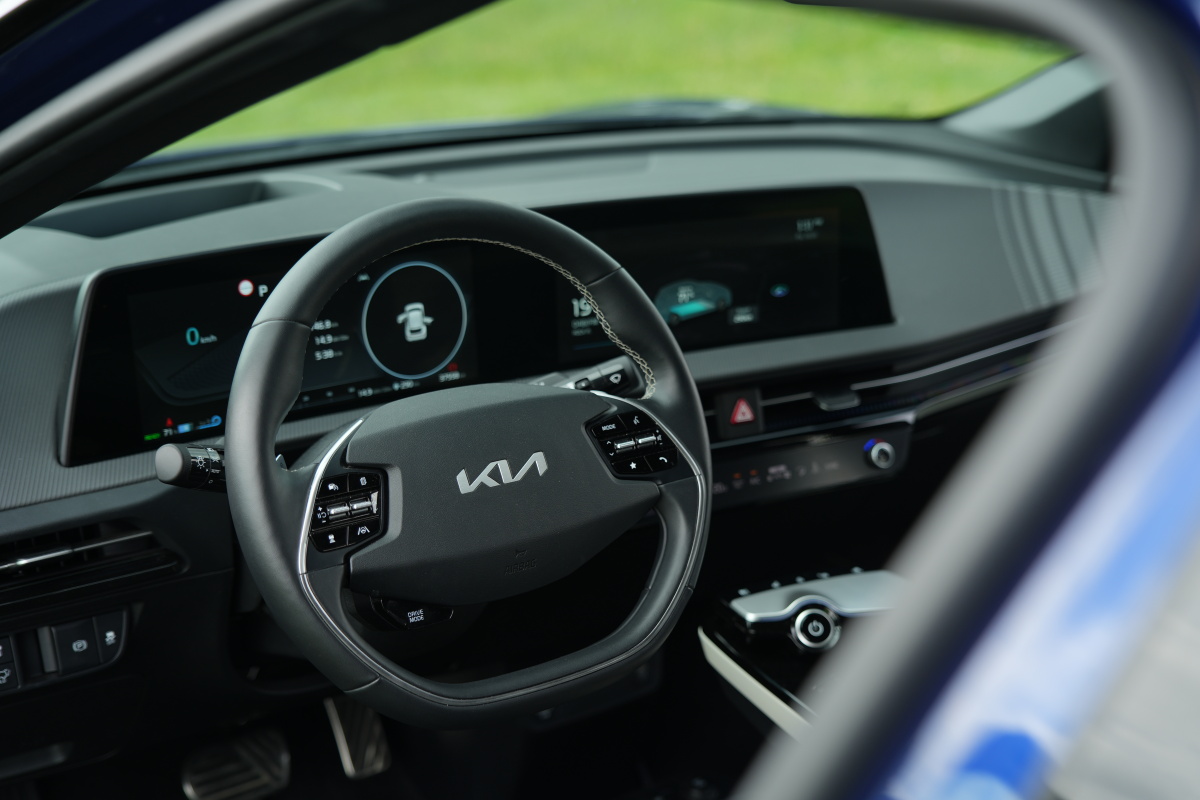 kia-ev6-2023-17