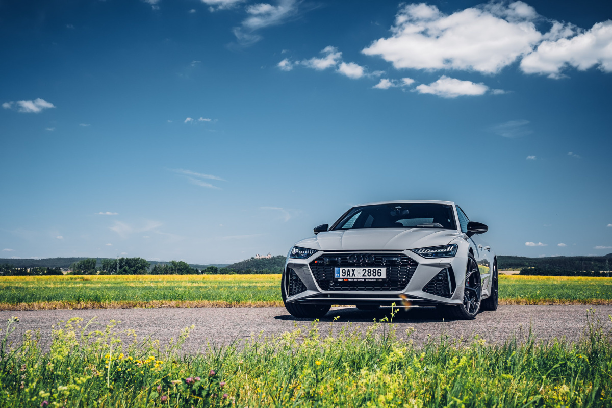 audi-rs7-sportback-2023-13
