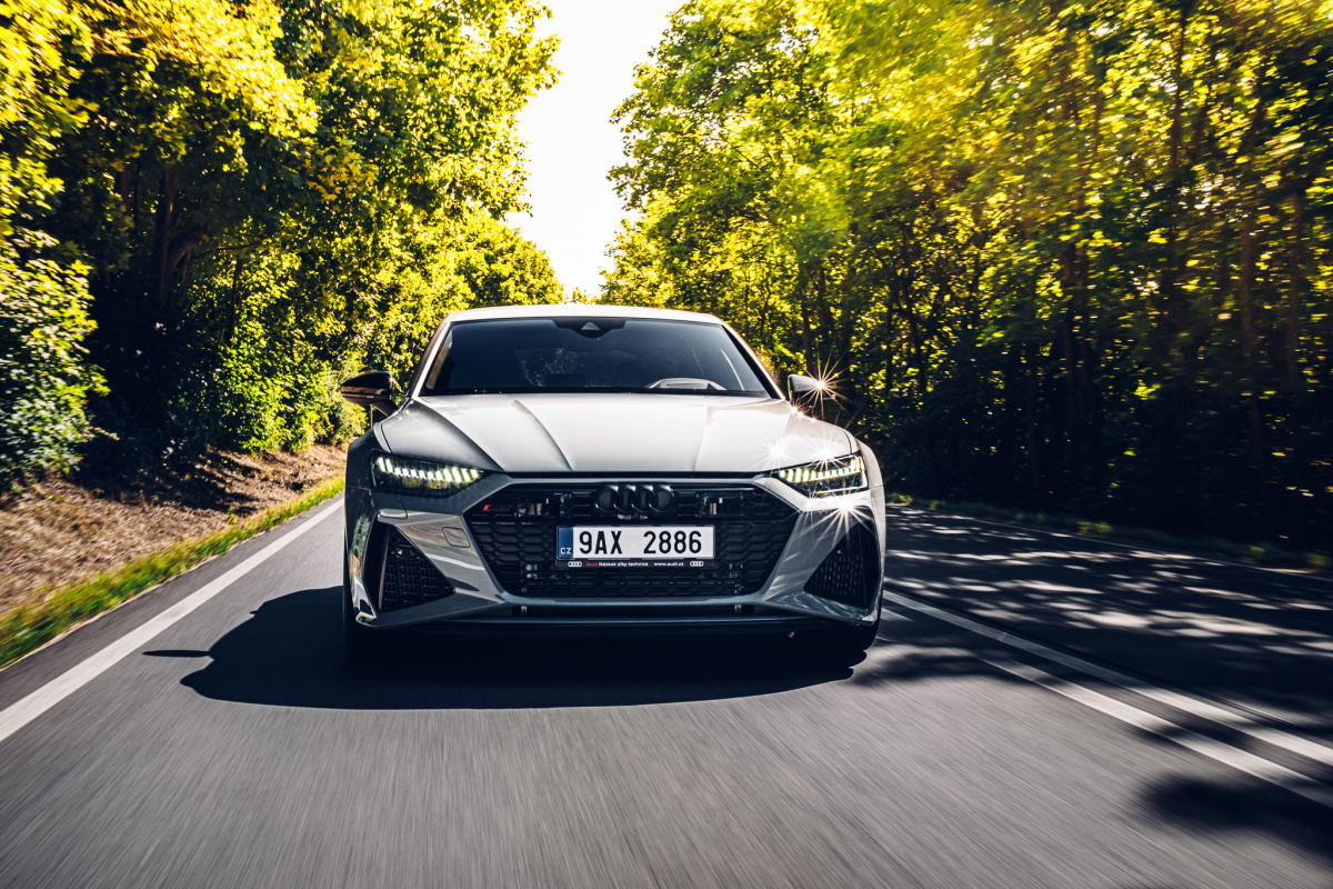 audi-rs7-sportback-2023-2