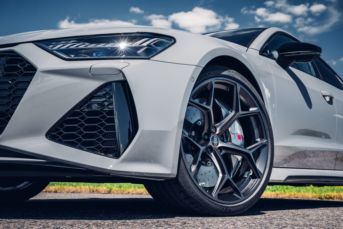 audi-rs7-sportback-2023-40