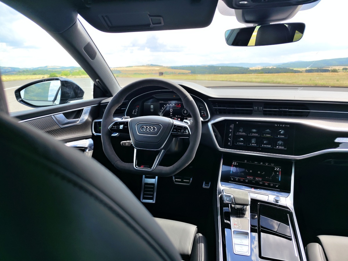 audi-rs7-sportback-2023-57