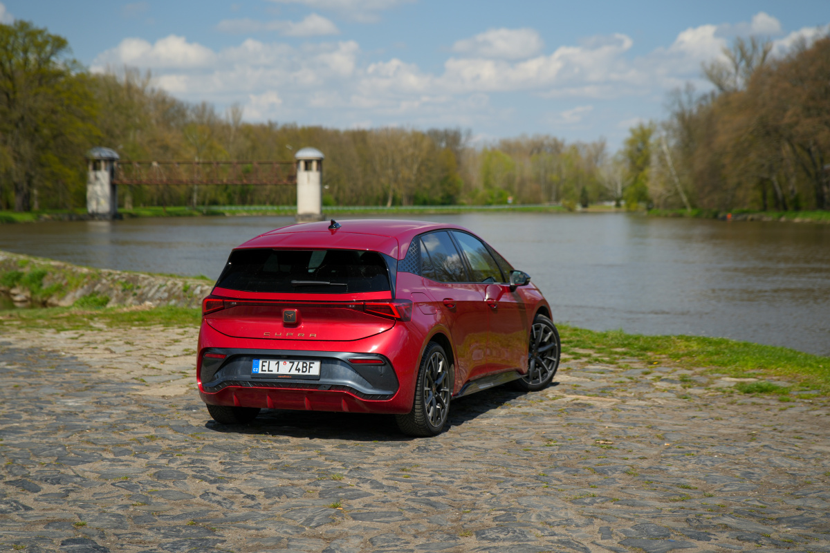 cupra-born-2023-15