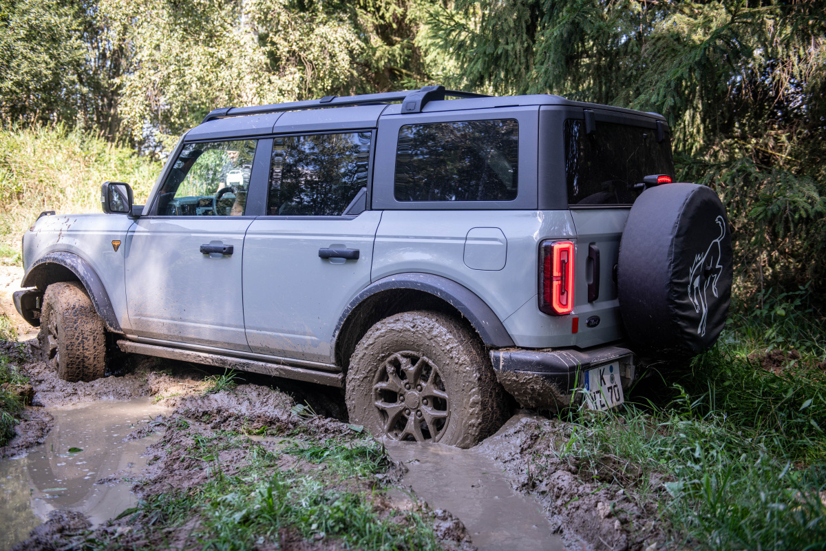 ford-bronco-2023-55