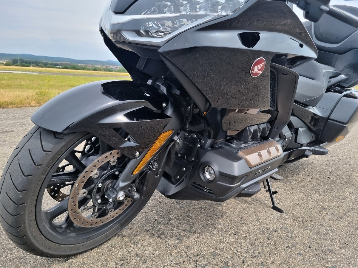 honda-gold-wing-2023-11