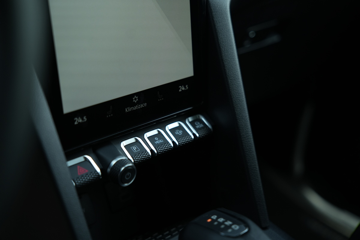 volkswagen-amarok-2023-22