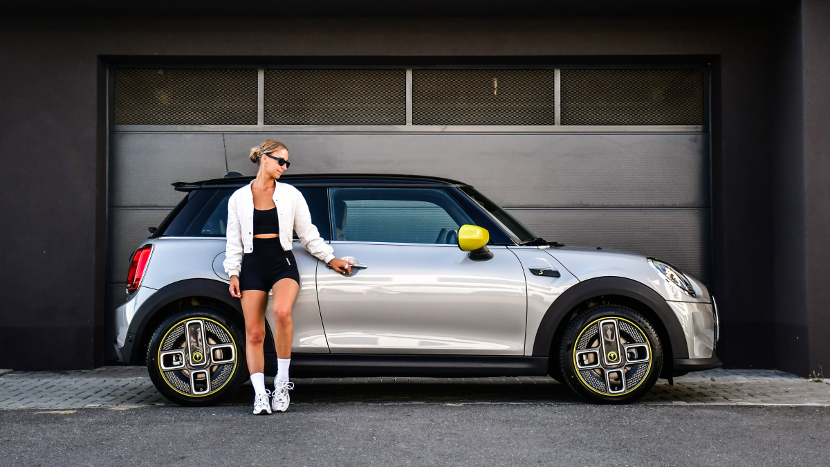 10-mini-cooper-operativni-leasing