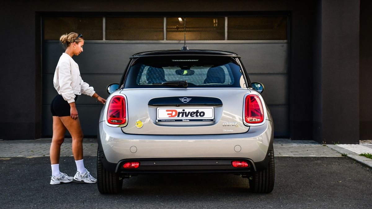 6-mini-cooper-operativni-leasing