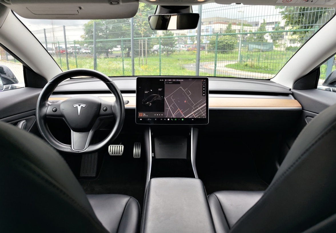 tesla-model-3-performance-22