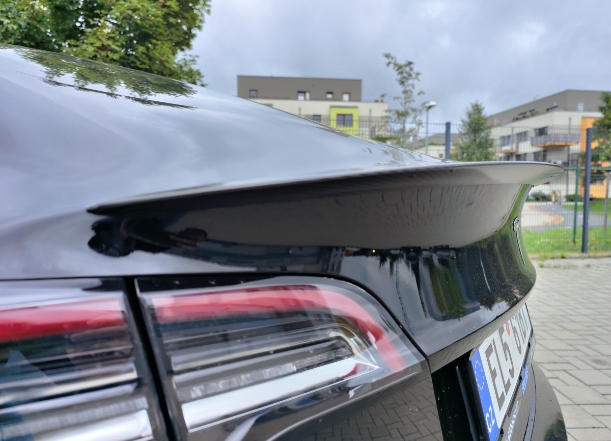 tesla-model-3-performance-31