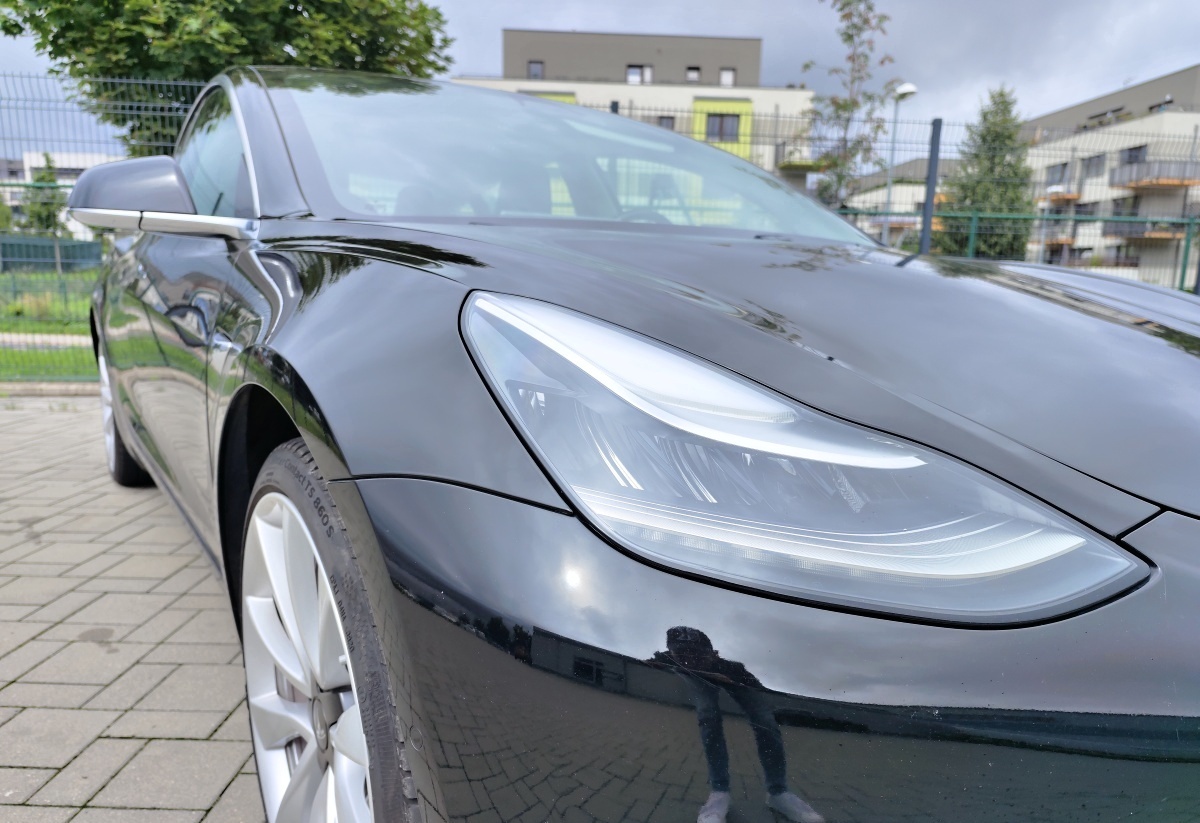 tesla-model-3-performance-7