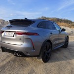 jaguar-f-pace-svr-2023-21