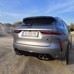 jaguar-f-pace-svr-2023-22