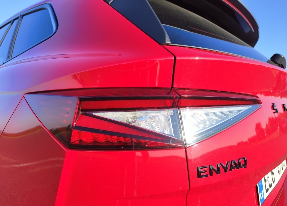 skoda-enyaq-rs-iv-2023-25