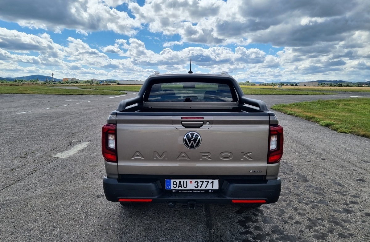 volkswagen-amarok-2023-5