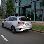 5072-medium-mg5-dynamic-driving-rear-end-01